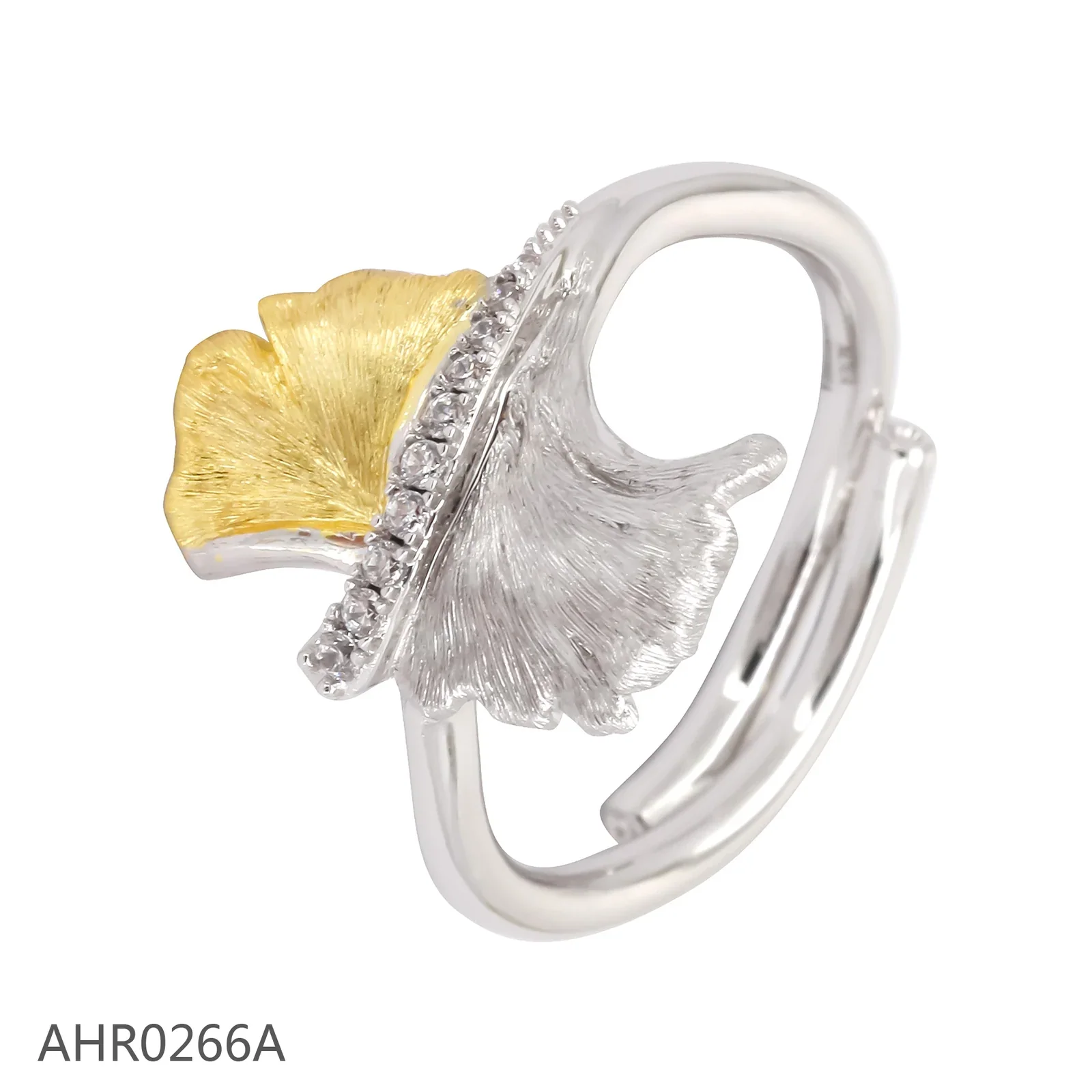 Two-tone ginkgo ring with folded leaf contours